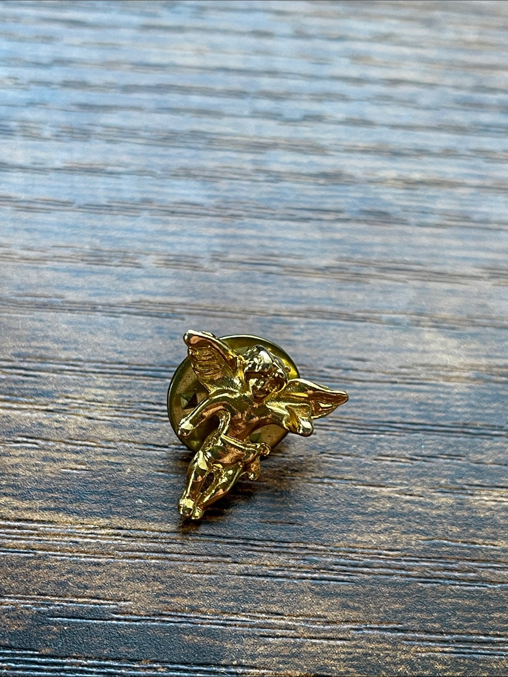 Little angel pin